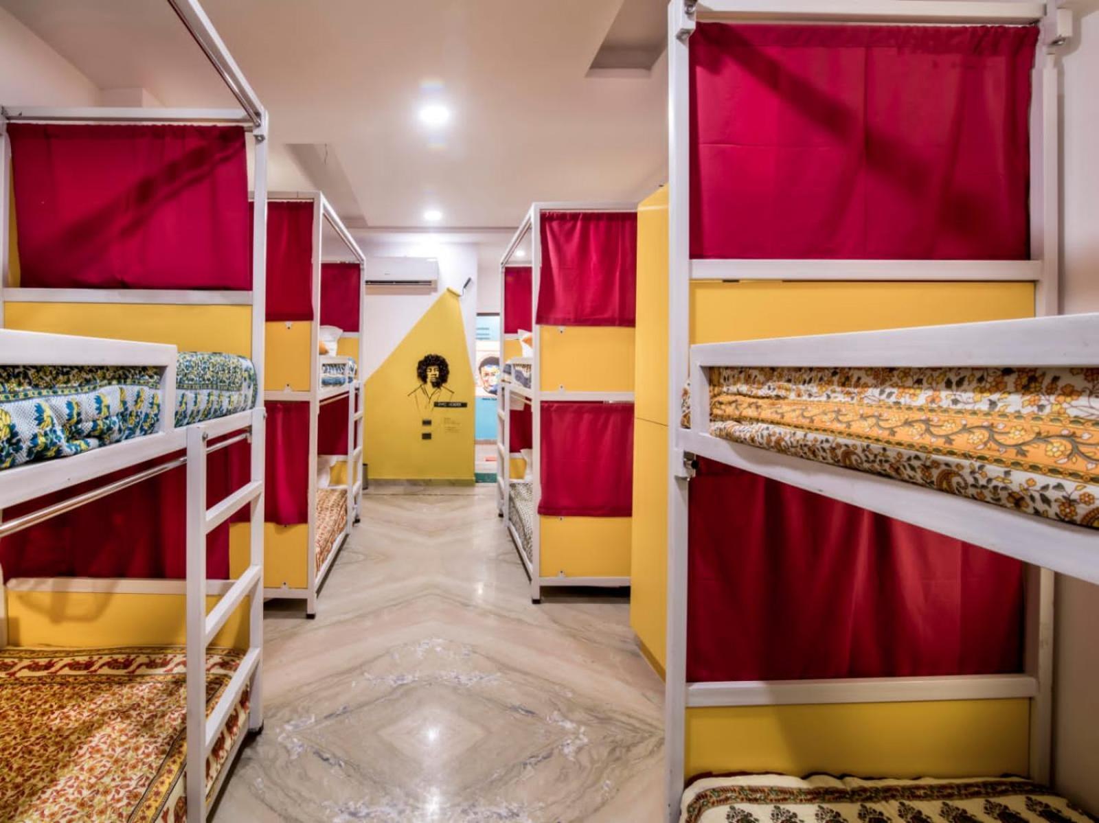 Gypsy Nest Hostel *