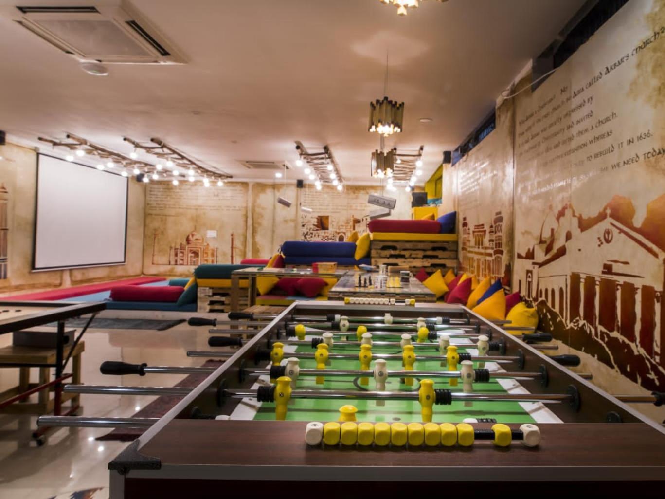 Gypsy Nest Hostel *